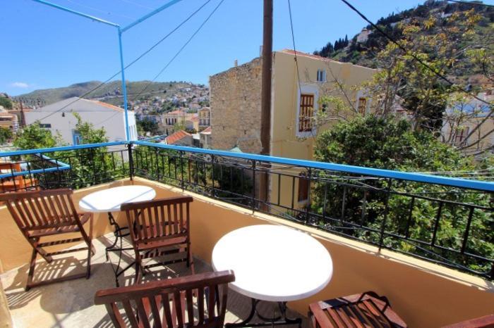 Symi Center Hotel מראה חיצוני תמונה