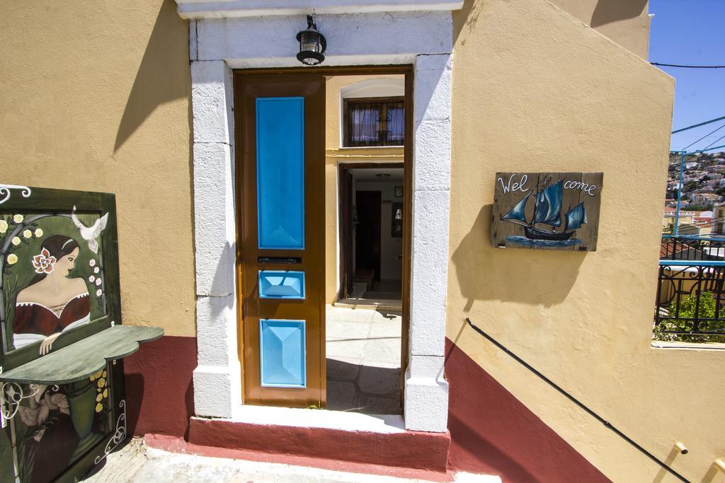Symi Center Hotel מראה חיצוני תמונה