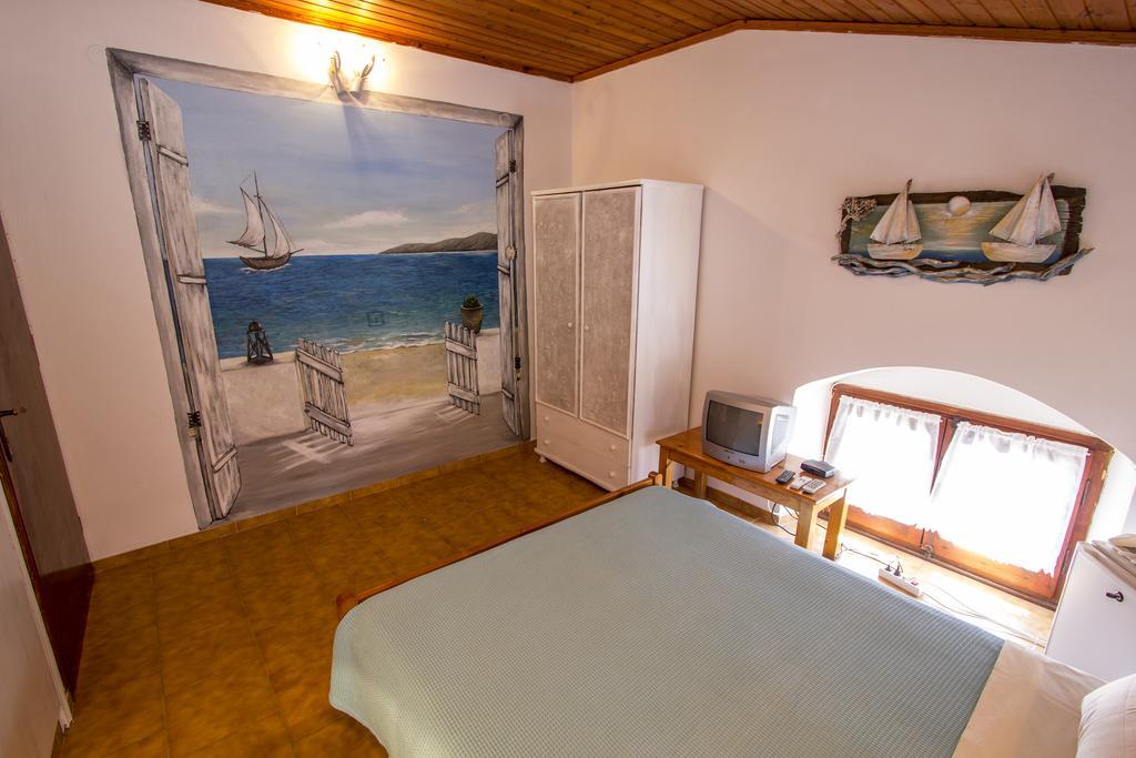 Symi Center Hotel חדר תמונה