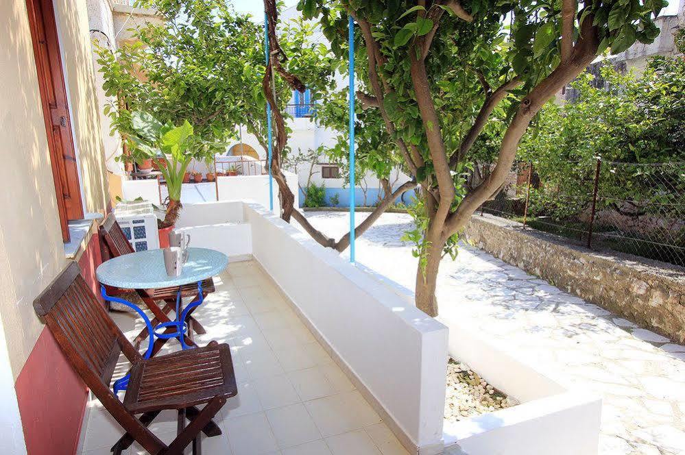 Symi Center Hotel מראה חיצוני תמונה